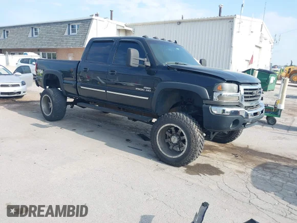 ✅ 2005 GMC Sierra 2500HD SLE • VIN: 1GTHK23295F965921 • Lot: 42734327. Listed on IAAI with Not provided. Free auction sales archive from the USA and detailed vehicle history report at DreamBid. Image 1.