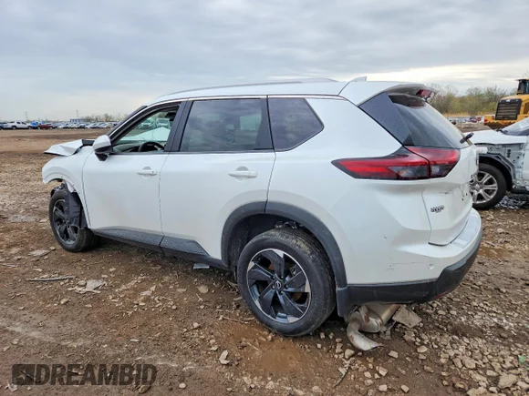 ✅ 2024 Nissan Rogue SV • VIN: 5N1BT3BB7RC757128 • Lot: 49657856. Wystawiony na Copart z przebiegiem 14 568 mil. Bezpłatny archiwum sprzedaży aukcyjnych z USA i szczegółowy raport historii pojazdu na DreamBid. Zdjęcie 2.