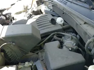 ✅ 2016 Toyota Highlander Limited • VIN: 5TDYKRFH5GS145752 • Lot: 42337376. Wystawiony na IAAI z przebiegiem 110 708 mil. Bezpłatny archiwum sprzedaży aukcyjnych z USA i szczegółowy raport historii pojazdu na DreamBid. Zdjęcie 19.