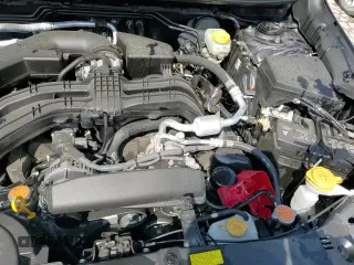 ✅ 2024 Subaru Crosstrek Limited • VIN: 4S4GUHM61R3749400 • Lot: 80182945. Listed on Copart with 8,636 mi. Free auction sales archive from the USA and detailed vehicle history report at DreamBid. Image 15.