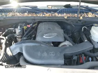 ✅ 2005 Chevrolet Suburban Z71 • VIN: 3GNFK16Z35G126718 • Лот: 42084280. Опубликован ранее на IAAI с пробегом 237 875 миль. Бесплатный доступ к архиву аукционных продаж из США и подробный отчёт об истории автомобиля на DreamBid. Изображение 12.