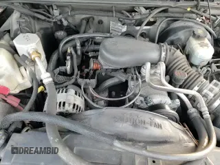 ✅ 2003 Chevrolet S-10 LS • VIN: 1GCCS19X238258362 • Лот: 85661834. Опубликован ранее на Copart с пробегом 167 841 миль. Бесплатный доступ к архиву аукционных продаж из США и подробный отчёт об истории автомобиля на DreamBid. Изображение 15.