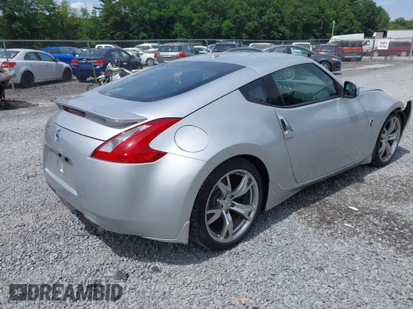 ✅ 2011 Nissan 370Z Touring • VIN: JN1AZ4EH6BM552231 • Lot: 42701979. Wystawiony na IAAI z przebiegiem 64 486 mil. Bezpłatny archiwum sprzedaży aukcyjnych z USA i szczegółowy raport historii pojazdu na DreamBid. Zdjęcie 4.