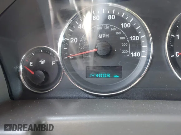 ✅ 2006 Jeep Commander • VIN: 1J8HG48K56C324296 • Лот: 42735532. Опубліковано раніше на IAAI з пробігом 143 009 миль. Безкоштовний доступ до архіву аукціонних продажів зі США та докладний звіт про історію автомобіля на DreamBid. Зображення 7.