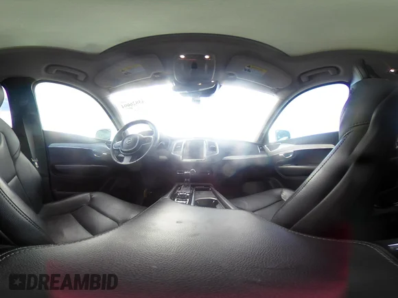 ✅ 2021 Volvo XC90 Momentum • VIN: YV4102CK4M1736224 • Lot: 43826004. Wystawiony na IAAI z przebiegiem 76 647 mil. Bezpłatny archiwum sprzedaży aukcyjnych z USA i szczegółowy raport historii pojazdu na DreamBid. Zdjęcie 18.