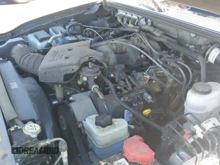 ✅ 2010 Ford Ranger XLT • VIN: 1FTKR4EE2APA75432 • Lot: 40626699. Wystawiony na IAAI z przebiegiem 61 431 mil. Bezpłatny archiwum sprzedaży aukcyjnych z USA i szczegółowy raport historii pojazdu na DreamBid. Zdjęcie 19.