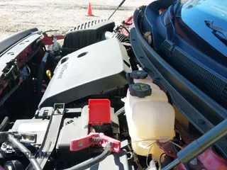 ✅ 2024 Buick Enclave Premium • VIN: 5GAERCKW4RJ126367 • Lot: 41737615. Wystawiony na IAAI z przebiegiem 28 017 mil. Bezpłatny archiwum sprzedaży aukcyjnych z USA i szczegółowy raport historii pojazdu na DreamBid. Zdjęcie 20.