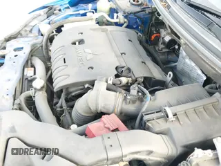 ✅ 2016 Mitsubishi Lancer SE • VIN: JA32V2FW5GU003012 • Lot: 43754695. Wystawiony na IAAI z przebiegiem 130 226 mil. Bezpłatny archiwum sprzedaży aukcyjnych z USA i szczegółowy raport historii pojazdu na DreamBid. Zdjęcie 20.