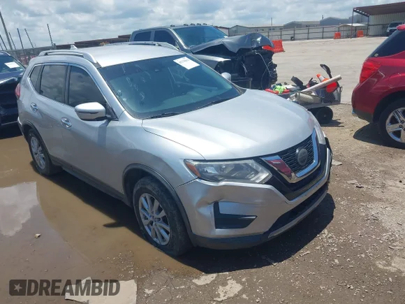 ✅ 2019 Nissan Rogue SV • VIN: KNMAT2MV0KP511697 • Lot: 45378812. Wystawiony na IAAI z przebiegiem 182 704 mil. Bezpłatny archiwum sprzedaży aukcyjnych z USA i szczegółowy raport historii pojazdu na DreamBid. Zdjęcie 1.