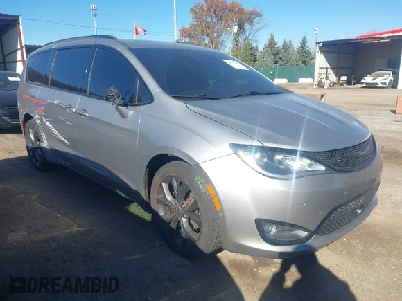 ✅ 2020 Chrysler Pacifica Touring L Plus • VIN: 2C4RC1EG2LR116899 • Lot: 43671289. Wystawiony na IAAI z przebiegiem 97 987 mil. Bezpłatny archiwum sprzedaży aukcyjnych z USA i szczegółowy raport historii pojazdu na DreamBid. Zdjęcie 1.