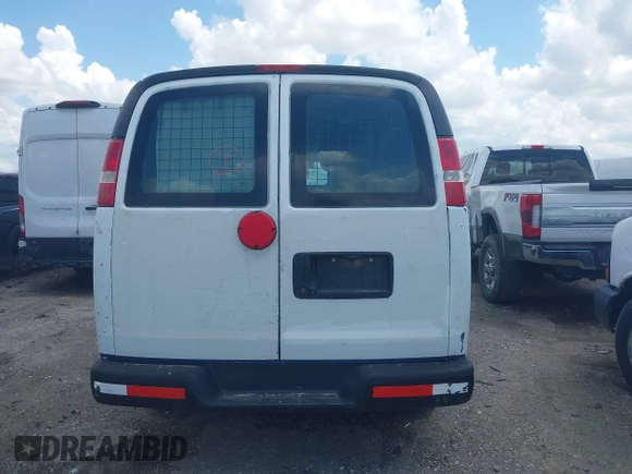 ✅ 2013 Chevrolet Express Cargo • VIN: 1GCSGAFX3D1182629 • Лот: 42452352. Опубликован ранее на IAAI с пробегом 285 783 миль. Бесплатный доступ к архиву аукционных продаж из США и подробный отчёт об истории автомобиля на DreamBid. Изображение 16.