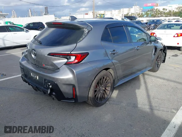 ✅ 2024 Toyota Corolla Circuit • VIN: JTNABAAE8RA011832 • Lot: 44413064. Wystawiony na IAAI z przebiegiem 42 153 mil. Bezpłatny archiwum sprzedaży aukcyjnych z USA i szczegółowy raport historii pojazdu na DreamBid. Zdjęcie 4.