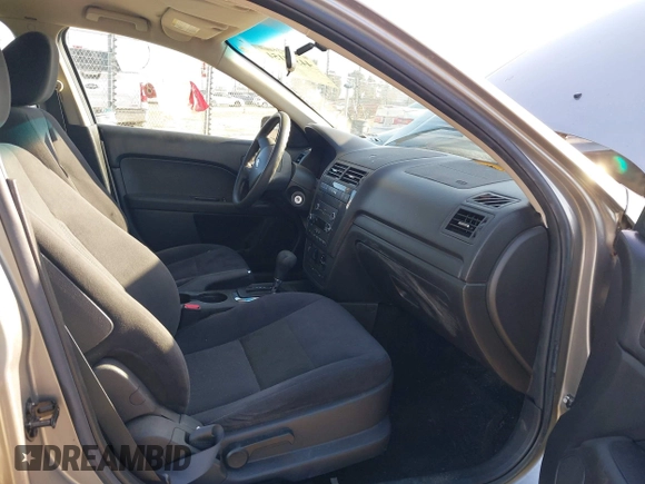 ✅ 2009 Ford Fusion SE • VIN: 3FAHP07Z89R125950 • Lot: 44374154. Wystawiony na IAAI z przebiegiem 122 066 mil. Bezpłatny archiwum sprzedaży aukcyjnych z USA i szczegółowy raport historii pojazdu na DreamBid. Zdjęcie 5.