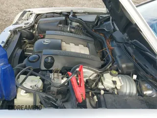 ✅ 2000 Mercedes-Benz E 320 • VIN: WDBJF65J9YB150565 • Лот: 42622342. Опубликован ранее на IAAI с пробегом 126 717 миль. Бесплатный доступ к архиву аукционных продаж из США и подробный отчёт об истории автомобиля на DreamBid. Изображение 22.