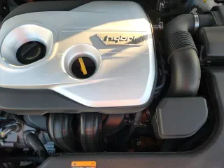 ✅ 2017 Hyundai Sonata SE • VIN: KMHE24L11HA059555 • Лот: 90879685. Опубликован ранее на Copart с пробегом 81 441 миль. Бесплатный доступ к архиву аукционных продаж из США и подробный отчёт об истории автомобиля на DreamBid. Изображение 14.