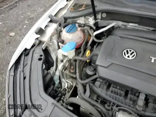 ✅ 2017 Volkswagen Passat SE • VIN: 1VWBT7A3XHC079931 • Lot: 92912625. Wystawiony na Copart z przebiegiem 80 790 mil. Bezpłatny archiwum sprzedaży aukcyjnych z USA i szczegółowy raport historii pojazdu na DreamBid. Zdjęcie 13.