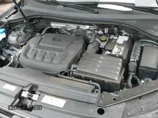 ✅ 2024 Volkswagen Tiguan SE R-Line Black • VIN: 3VV8B7AX9RM186327 • Lot: 43252674. Wystawiony na IAAI z przebiegiem 9 553 mil. Bezpłatny archiwum sprzedaży aukcyjnych z USA i szczegółowy raport historii pojazdu na DreamBid. Zdjęcie 20.