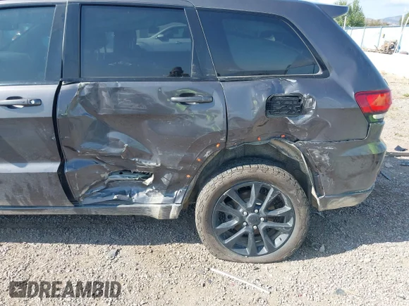 ✅ 2018 Jeep Grand Cherokee Upland • VIN: 1C4RJFAG3JC174969 • Лот: 43204455. Опубликован ранее на IAAI с пробегом 129 002 миль. Бесплатный доступ к архиву аукционных продаж из США и подробный отчёт об истории автомобиля на DreamBid. Изображение 6.