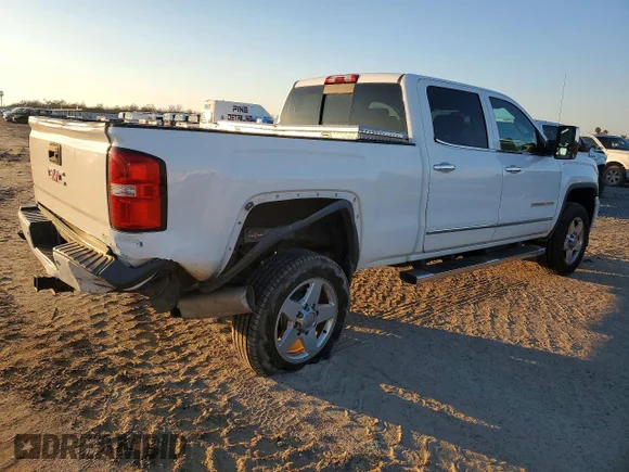 ✅ 2015 GMC Sierra 2500HD Denali • VIN: 1GT120E80FF541018 • Лот: 72840935. Опубліковано раніше на Copart з пробігом 212 779 миль. Безкоштовний доступ до архіву аукціонних продажів зі США та докладний звіт про історію автомобіля на DreamBid. Зображення 3.
