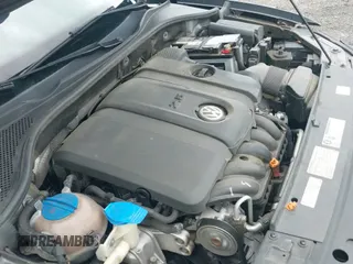 ✅ 2012 Volkswagen Passat SE • VIN: 1VWBP7A38CC102605 • Лот: 42400912. Опубликован ранее на IAAI с пробегом 193 549 миль. Бесплатный доступ к архиву аукционных продаж из США и подробный отчёт об истории автомобиля на DreamBid. Изображение 19.