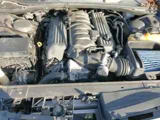 ✅ 2011 Dodge Challenger SRT-8 • VIN: 2B3CJ7DJ2BH526698 • Lot: 41528115. Wystawiony na Copart z przebiegiem 118 477 mil. Bezpłatny archiwum sprzedaży aukcyjnych z USA i szczegółowy raport historii pojazdu na DreamBid. Zdjęcie 15.