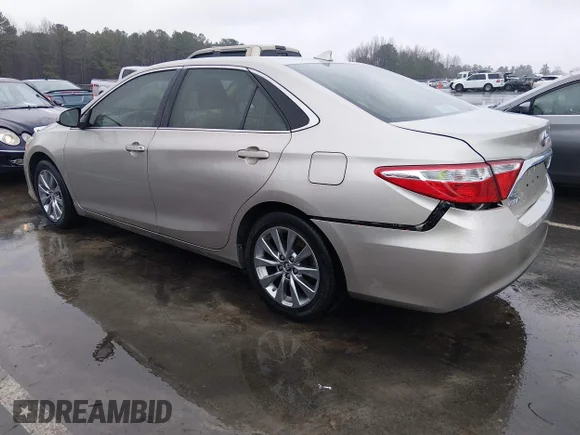 ✅ 2017 Toyota Camry LE • VIN: 4T1BF1FK0HU784198 • Lot: 44476355. Wystawiony na IAAI z przebiegiem 140 216 mil. Bezpłatny archiwum sprzedaży aukcyjnych z USA i szczegółowy raport historii pojazdu na DreamBid. Zdjęcie 3.
