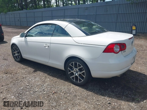 ✅ 2008 Volkswagen Eos Turbo • VIN: WVWBA71F88V015894 • Лот: 45207129. Опубліковано раніше на IAAI з пробігом 121 883 миль. Безкоштовний доступ до архіву аукціонних продажів зі США та докладний звіт про історію автомобіля на DreamBid. Зображення 3.