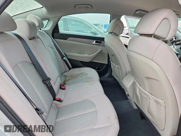 ✅ 2015 Hyundai Sonata SE • VIN: 5NPE24AF5FH147095 • Lot: 54254576. Wystawiony na Copart z przebiegiem 53 725 mil. Bezpłatny archiwum sprzedaży aukcyjnych z USA i szczegółowy raport historii pojazdu na DreamBid. Zdjęcie 10.