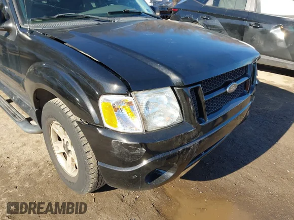 ✅ 2005 Ford Explorer Sport Trac XLS • VIN: 1FMZU67K55UB32589 • Lot: 44137335. Wystawiony na IAAI z przebiegiem 271 767 mil. Bezpłatny archiwum sprzedaży aukcyjnych z USA i szczegółowy raport historii pojazdu na DreamBid. Zdjęcie 6.