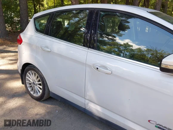 ✅ 2013 Ford C-Max SEL • VIN: 1FADP5CU0DL531251 • Лот: 43033412. Опубліковано раніше на IAAI з пробігом 131 728 миль. Безкоштовний доступ до архіву аукціонних продажів зі США та докладний звіт про історію автомобіля на DreamBid. Зображення 6.