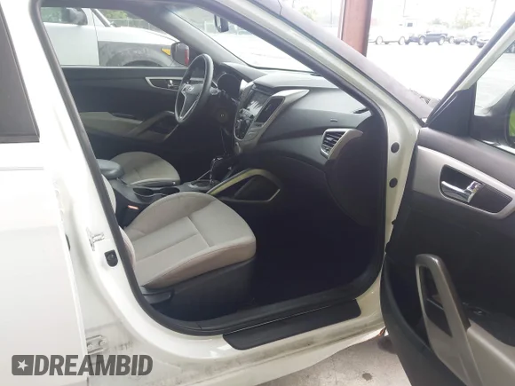 ✅ 2014 Hyundai Veloster • VIN: KMHTC6AD4EU185268 • Lot: 45216667. Wystawiony na IAAI z przebiegiem 161 675 mil. Bezpłatny archiwum sprzedaży aukcyjnych z USA i szczegółowy raport historii pojazdu na DreamBid. Zdjęcie 5.