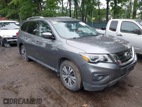 ✅ 2018 Nissan Pathfinder S • VIN: 5N1DR2MM2JC627181 • Lot: 45429868. Wystawiony na IAAI z przebiegiem 129 252 mil. Bezpłatny archiwum sprzedaży aukcyjnych z USA i szczegółowy raport historii pojazdu na DreamBid. Zdjęcie 1.