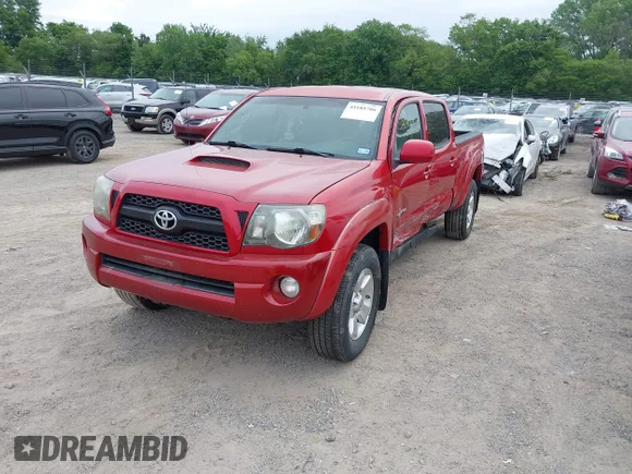 ✅ 2011 Toyota Tacoma PreRunner • VIN: 3TMKU4HN2BM030699 • Lot: 45185706. Wystawiony na IAAI z przebiegiem 135 939 mil. Bezpłatny archiwum sprzedaży aukcyjnych z USA i szczegółowy raport historii pojazdu na DreamBid. Zdjęcie 2.