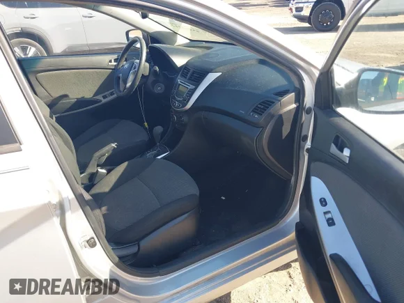 ✅ 2013 Hyundai Accent GS • VIN: KMHCT5AE3DU093621 • Lot: 45484212. Wystawiony na IAAI z przebiegiem 119 904 mil. Bezpłatny archiwum sprzedaży aukcyjnych z USA i szczegółowy raport historii pojazdu na DreamBid. Zdjęcie 5.