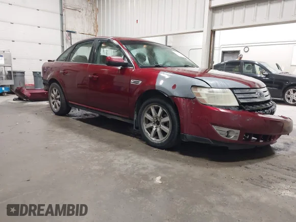 ✅ 2008 Ford Taurus SEL • VIN: 1FAHP27W98G172105 • Lot: 43008793. Wystawiony na IAAI z przebiegiem 166 460 mil. Bezpłatny archiwum sprzedaży aukcyjnych z USA i szczegółowy raport historii pojazdu na DreamBid. Zdjęcie 1.