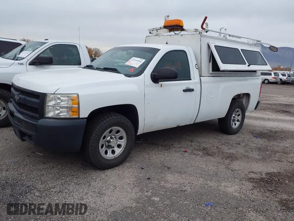 ✅ 2011 Chevrolet Silverado 1500 Work Truck • VIN: 1GCNKPE0XBZ189563 • Lot: 43514568. Wystawiony na IAAI z przebiegiem 220 879 mil. Bezpłatny archiwum sprzedaży aukcyjnych z USA i szczegółowy raport historii pojazdu na DreamBid. Zdjęcie 17.