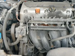 ✅ 2014 Audi S8 • VIN: WAUD2AFD8EN011752 • Лот: 41556173. Опубликован ранее на IAAI с пробегом 115 648 миль. Бесплатный доступ к архиву аукционных продаж из США и подробный отчёт об истории автомобиля на DreamBid. Изображение 20.