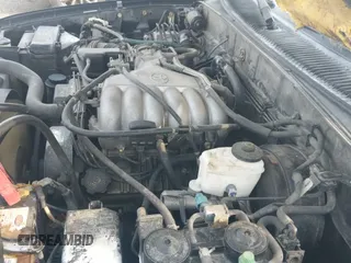 ✅ 1999 Toyota 4Runner Limited • VIN: JT3GN87R0X0095919 • Lot: 42807597. Wystawiony na IAAI z przebiegiem 210 149 mil. Bezpłatny archiwum sprzedaży aukcyjnych z USA i szczegółowy raport historii pojazdu na DreamBid. Zdjęcie 16.