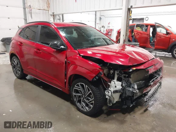 ✅ 2022 Hyundai Kona N Line • VIN: KM8K3CA34NU898284 • Lot: 44559195. Wystawiony na IAAI z przebiegiem 18 640 mil. Bezpłatny archiwum sprzedaży aukcyjnych z USA i szczegółowy raport historii pojazdu na DreamBid. Zdjęcie 1.