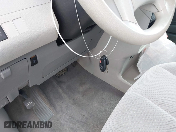 ✅ 2011 Toyota Sienna LE • VIN: 5TDKK3DC1BS090655 • Lot: 44518522. Wystawiony na IAAI z przebiegiem 156 457 mil. Bezpłatny archiwum sprzedaży aukcyjnych z USA i szczegółowy raport historii pojazdu na DreamBid. Zdjęcie 11.