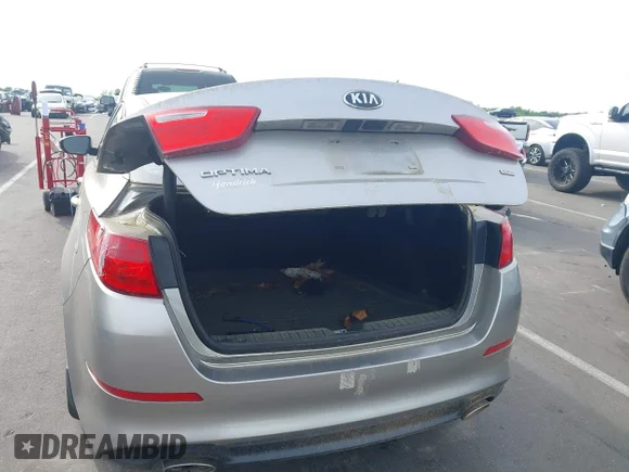 ✅ 2014 Kia Optima LX • VIN: 5XXGM4A70EG275069 • Lot: 44806246. Wystawiony na IAAI z przebiegiem 176 303 mil. Bezpłatny archiwum sprzedaży aukcyjnych z USA i szczegółowy raport historii pojazdu na DreamBid. Zdjęcie 6.