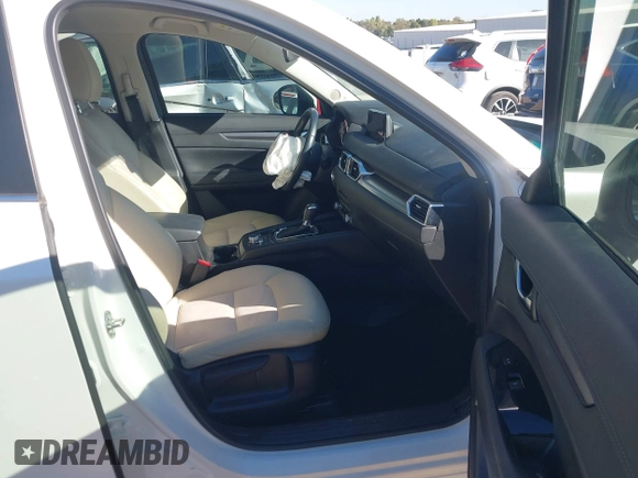 ✅ 2020 Mazda CX-5 Touring • VIN: JM3KFACM5L0773439 • Lot: 43588246. Wystawiony na IAAI z przebiegiem 83 522 mil. Bezpłatny archiwum sprzedaży aukcyjnych z USA i szczegółowy raport historii pojazdu na DreamBid. Zdjęcie 5.