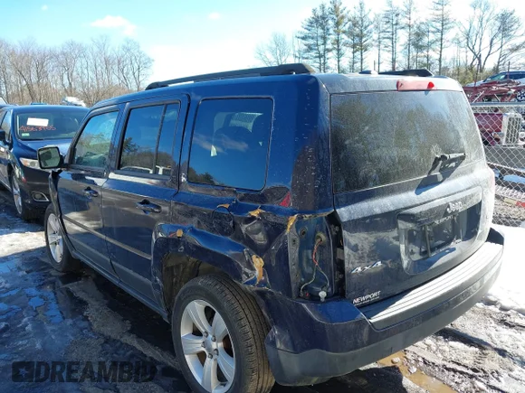 ✅ 2013 Jeep Patriot Latitude • VIN: 1C4NJRFB3DD279636 • Lot: 41501433. Wystawiony na IAAI z przebiegiem Nie podano. Bezpłatny archiwum sprzedaży aukcyjnych z USA i szczegółowy raport historii pojazdu na DreamBid. Zdjęcie 3.
