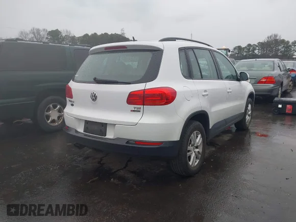 ✅ 2016 Volkswagen Tiguan SEL • VIN: WVGBV7AX8GW019641 • Lot: 44159800. Wystawiony na IAAI z przebiegiem 87 040 mil. Bezpłatny archiwum sprzedaży aukcyjnych z USA i szczegółowy raport historii pojazdu na DreamBid. Zdjęcie 4.