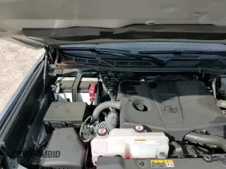 ✅ 2024 Toyota Tundra Platinum • VIN: 5TFNA5DB1RX190343 • Лот: 81551595. Опубликован ранее на Copart с пробегом 51 434 миль. Бесплатный доступ к архиву аукционных продаж из США и подробный отчёт об истории автомобиля на DreamBid. Изображение 14.