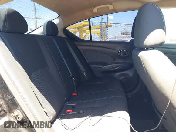 ✅ 2016 Nissan Versa S • VIN: 3N1CN7APXGL887691 • Лот: 45290160. Опубліковано раніше на IAAI з пробігом 147 594 миль. Безкоштовний доступ до архіву аукціонних продажів зі США та докладний звіт про історію автомобіля на DreamBid. Зображення 8.