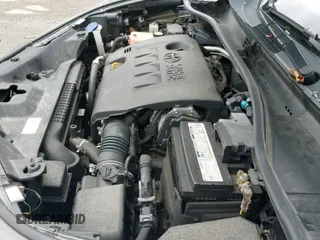 ✅ 2018 Toyota C-HR XLE Premium • VIN: NMTKHMBX5JR013536 • Lot: 43045103. Wystawiony na IAAI z przebiegiem 98 224 mil. Bezpłatny archiwum sprzedaży aukcyjnych z USA i szczegółowy raport historii pojazdu na DreamBid. Zdjęcie 18.