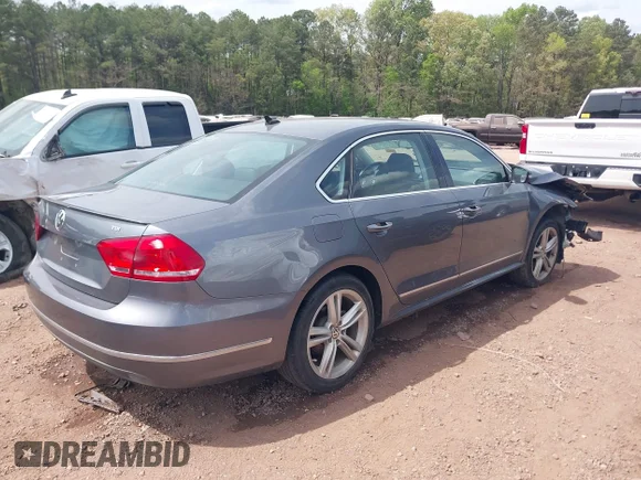 ✅ 2014 Volkswagen Passat SEL Premium • VIN: 1VWCN7A37EC074003 • Lot: 44780977. Wystawiony na IAAI z przebiegiem 124 310 mil. Bezpłatny archiwum sprzedaży aukcyjnych z USA i szczegółowy raport historii pojazdu na DreamBid. Zdjęcie 4.