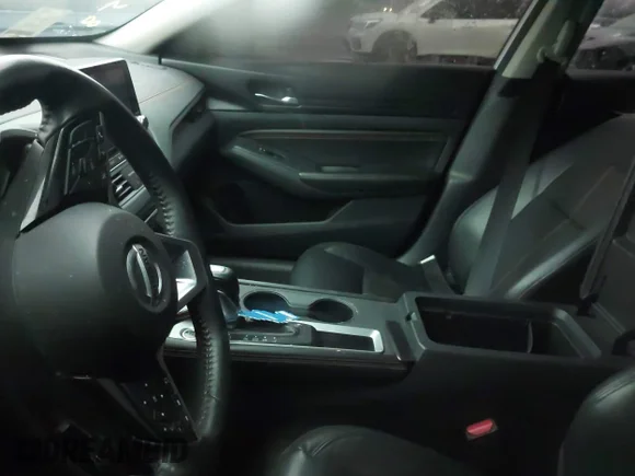 ✅ 2019 Nissan Altima SR • VIN: 1N4BL4CV9KC144359 • Lot: 44354703. Wystawiony na IAAI z przebiegiem Nie podano. Bezpłatny archiwum sprzedaży aukcyjnych z USA i szczegółowy raport historii pojazdu na DreamBid. Zdjęcie 7.