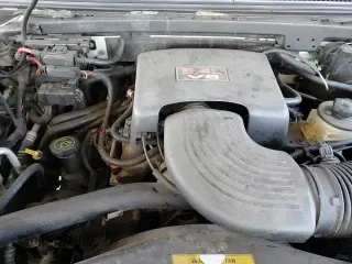 ✅ 1998 Lincoln Navigator • VIN: 5LMEU27L4WLJ06814 • Lot: 87290504. Wystawiony na Copart z przebiegiem 204 185 mil. Bezpłatny archiwum sprzedaży aukcyjnych z USA i szczegółowy raport historii pojazdu na DreamBid. Zdjęcie 13.